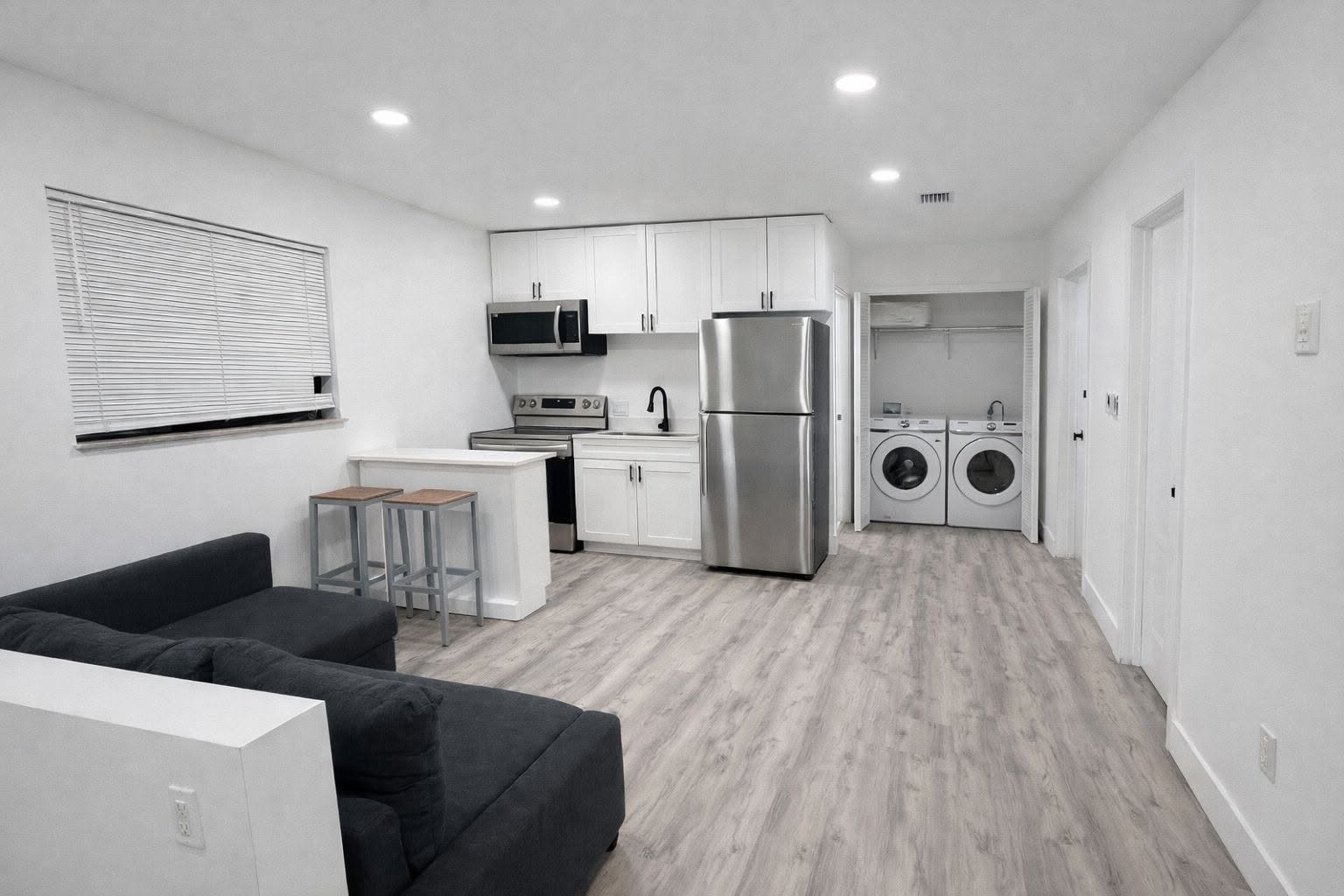 North Miami Two-Bedroom Apartment in North Miami, photo 2